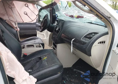 2016 Chrysler Town & Country Touring from USA, damaged, VIN 2C4RC1BG0GR119794